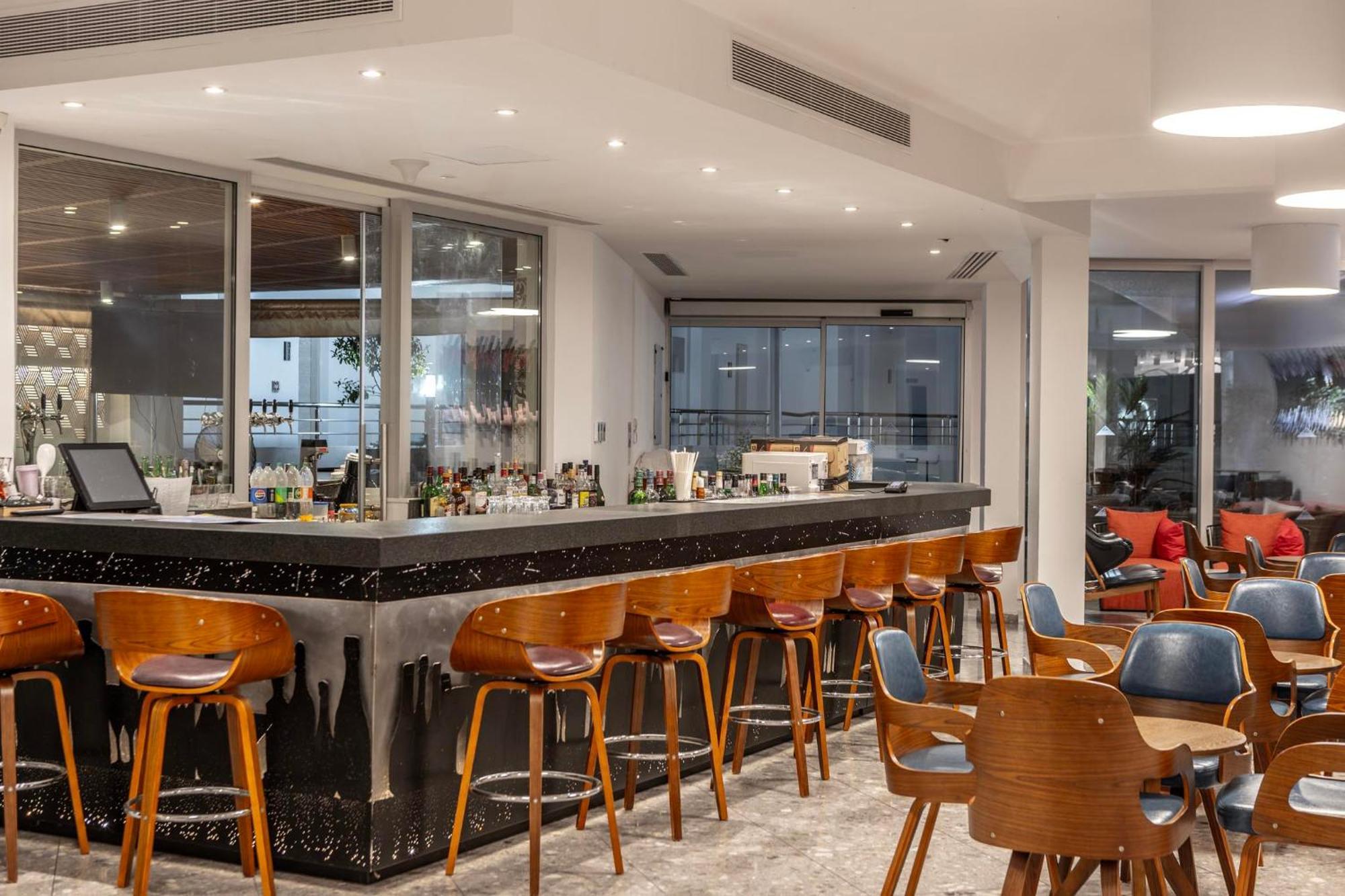 Park Beach Hotel Lemesós Eksteriør bilde